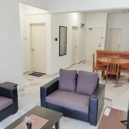Wan'S Apartment Bayu Beach Resort Port Dickson Exterior photo